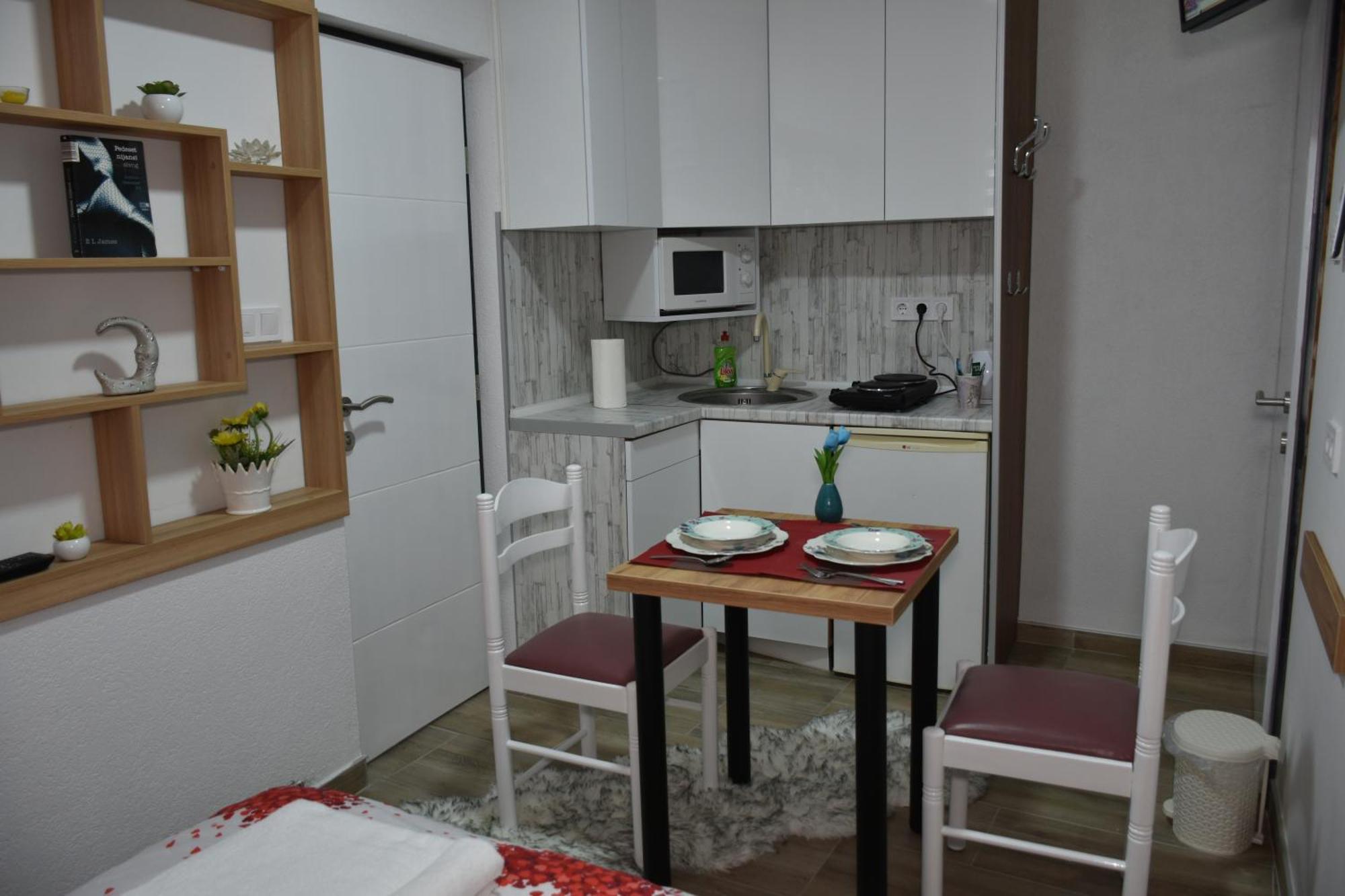 Apartments Mensa Tuzla Eksteriør bilde